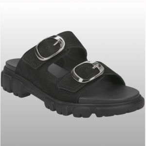 Black leather Sandals US 7
In Box, Never Used.